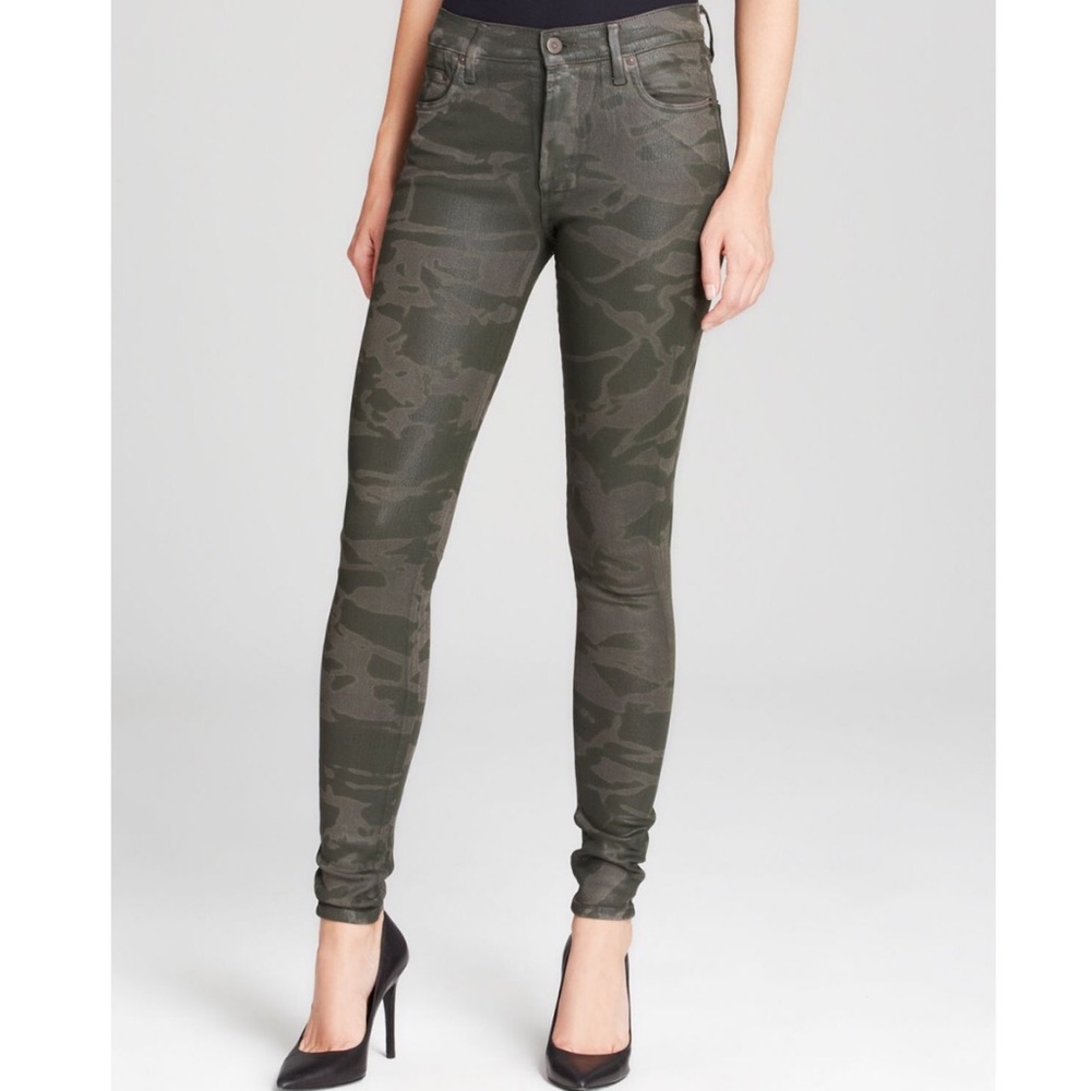 ✨CITIZENS of HUMANITY✨Rocket Leatherette Jeans